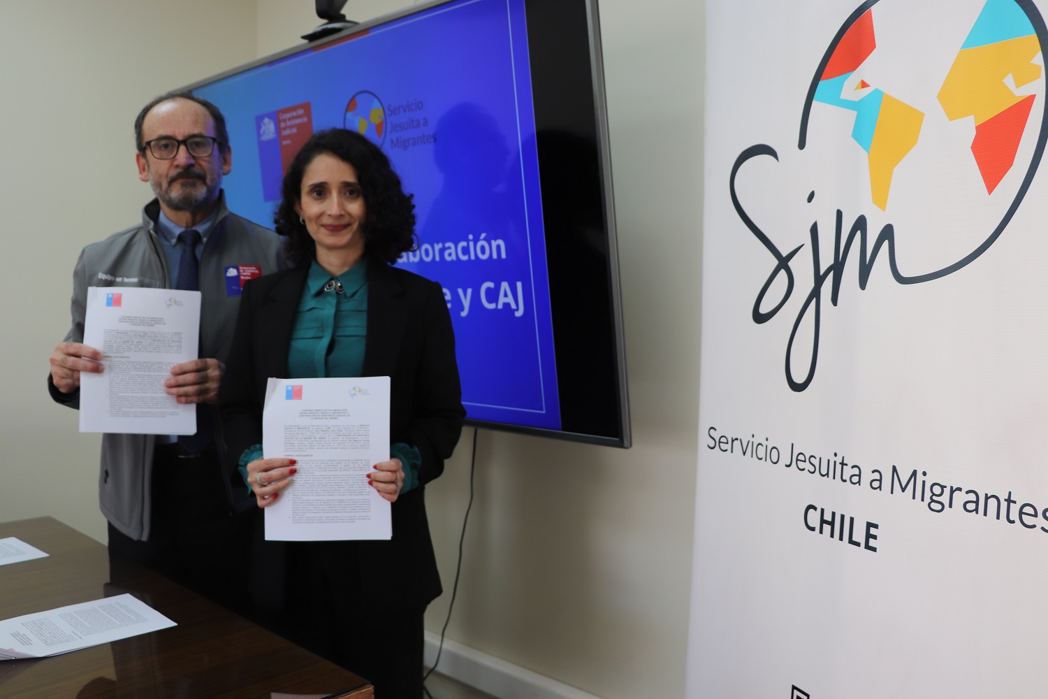 CAJ Biobío y Servicio Jesuita a Migrantes firman convenio de colaboración para fortalecer acceso a la justicia de personas en movilidad humana